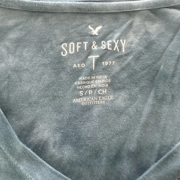 American Eagle T-Shirt Long Sleeve Soft and Sexy Size Small Blue Pattern - Picture 2 of 7